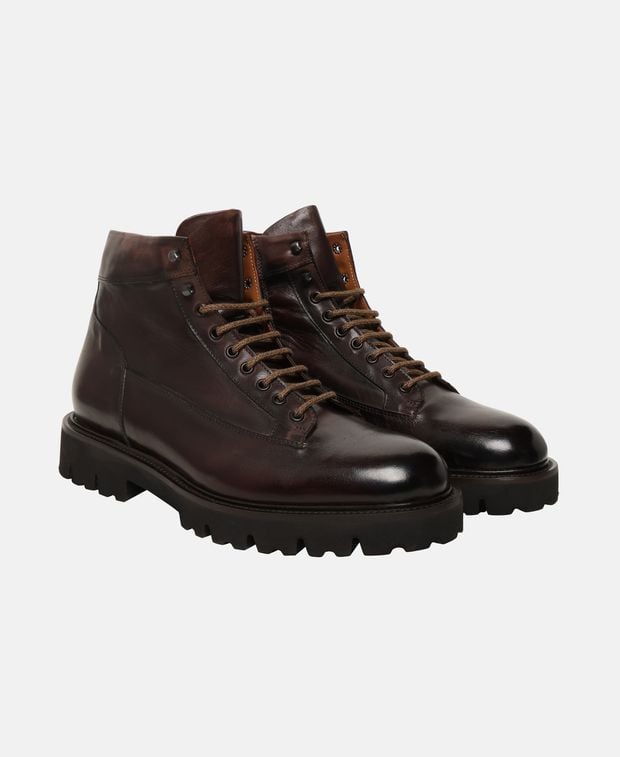 Schnürstiefeletten