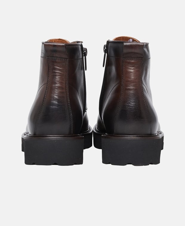 Schnürstiefeletten