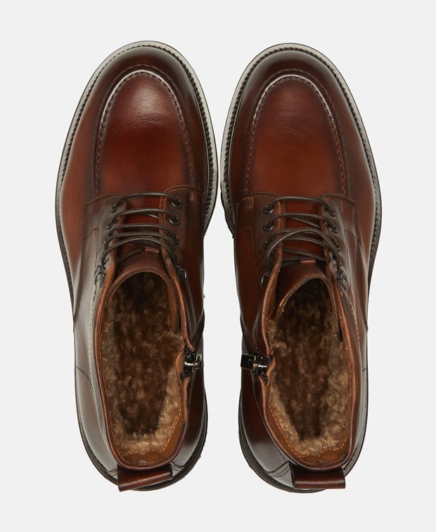 Schnürstiefeletten