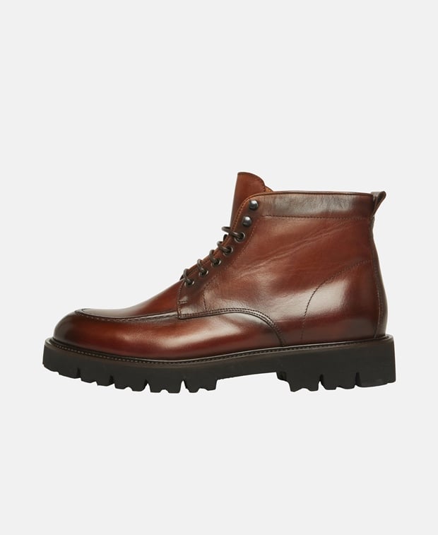 Schnürstiefeletten
