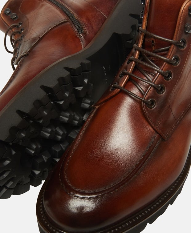 Schnürstiefeletten