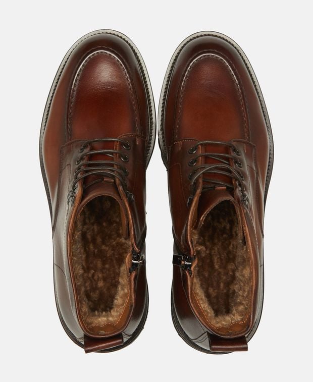 Schnürstiefeletten