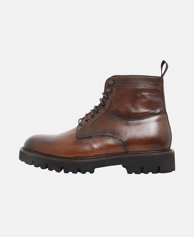 Schnürboots
