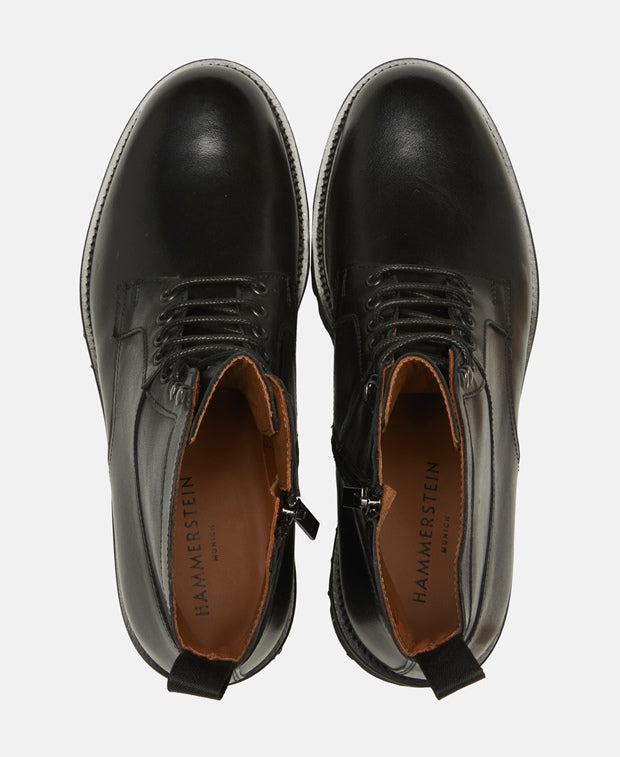Schnürboots