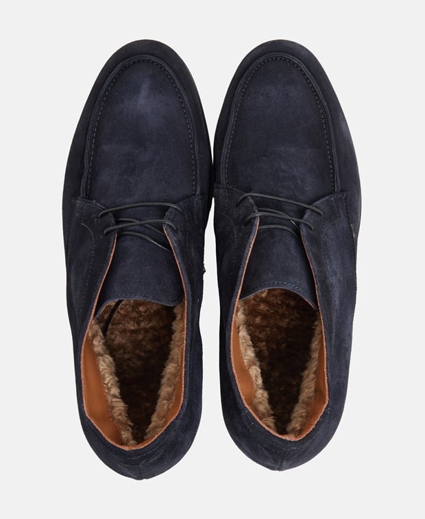 Schnürschuhe