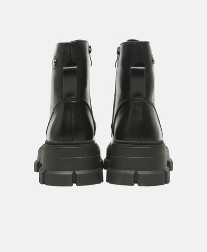 Schnürstiefeletten