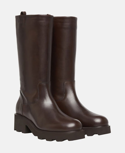 Wadenhohe Stiefel