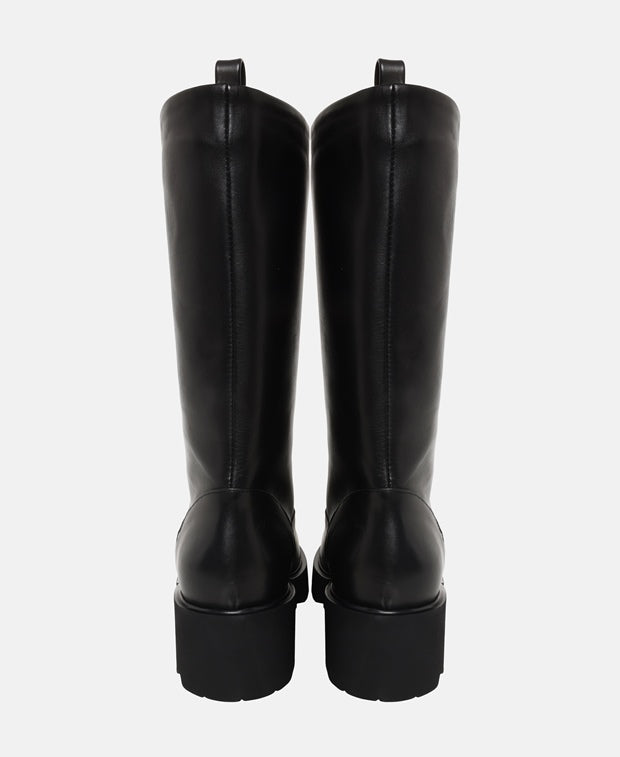 Wadenhohe Stiefel