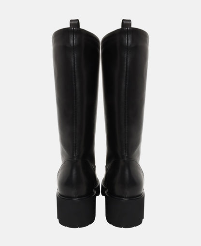 Wadenhohe Stiefel