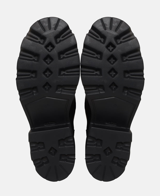 Wadenhohe Stiefel