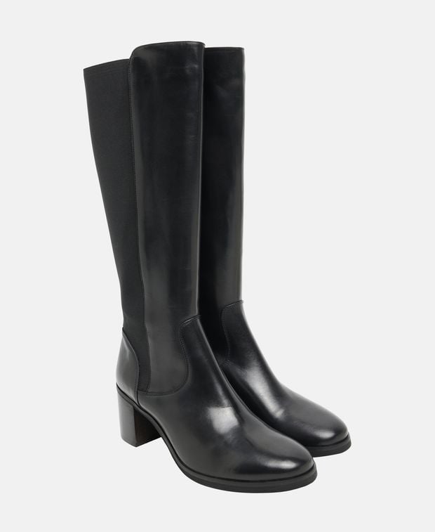 Wadenhohe Stiefel