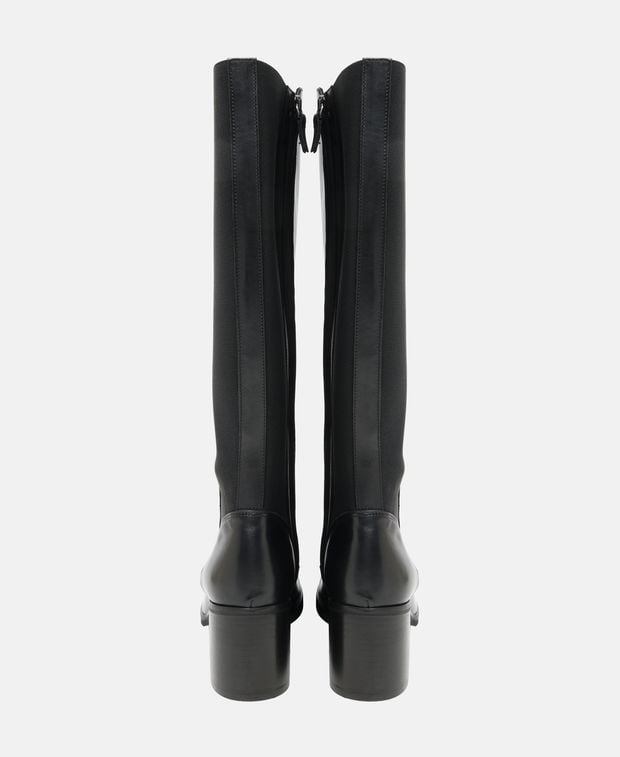 Wadenhohe Stiefel