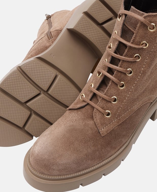 Schnürboots
