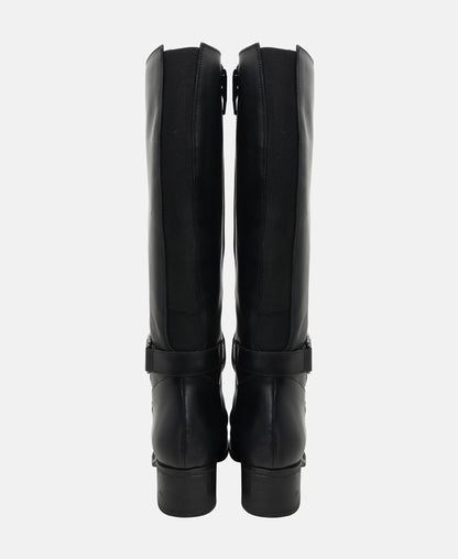 Wadenhohe Stiefel