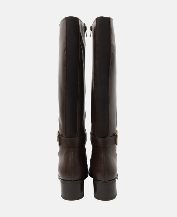 Wadenhohe Stiefel