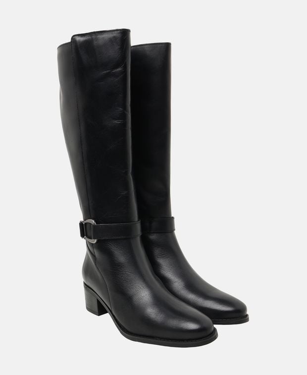 Wadenhohe Stiefel