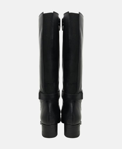 Wadenhohe Stiefel