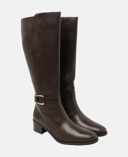 Wadenhohe Stiefel