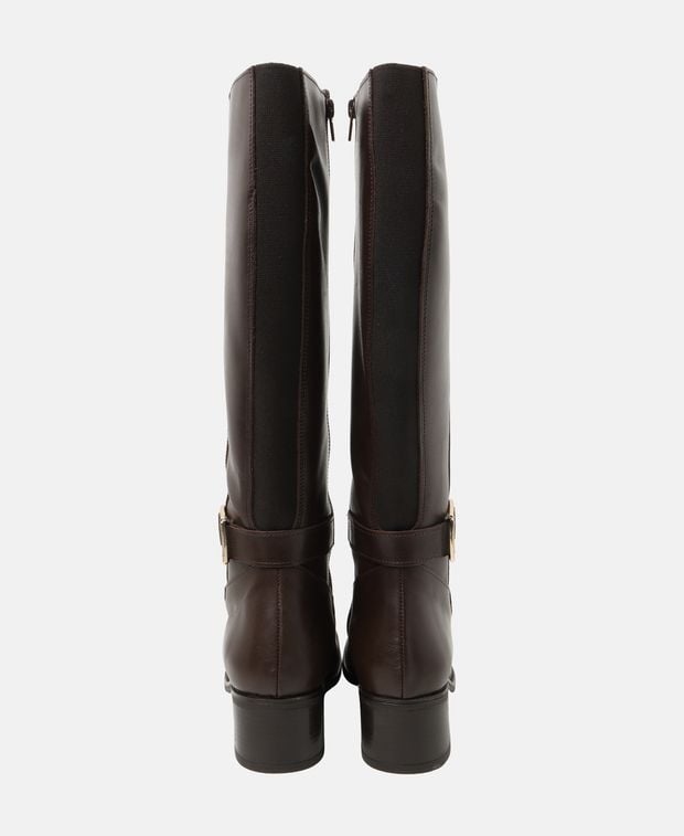 Wadenhohe Stiefel