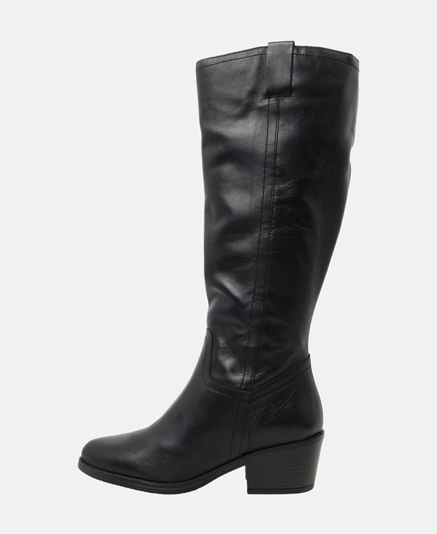 Wadenhohe Stiefel