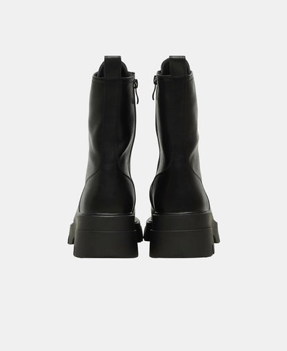 Schnürstiefeletten