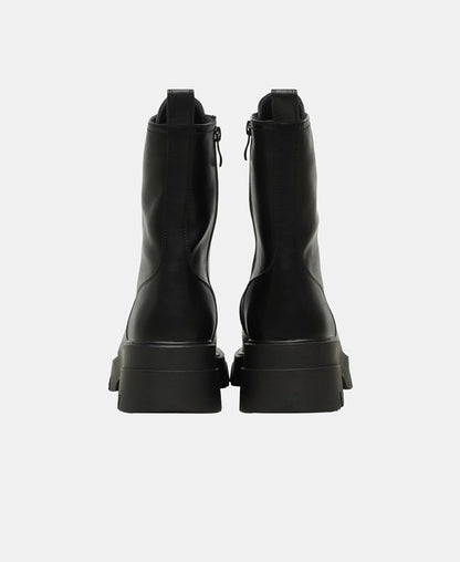 Schnürstiefeletten