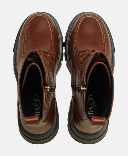 Schnürstiefeletten