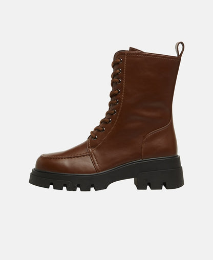 Schnürstiefeletten