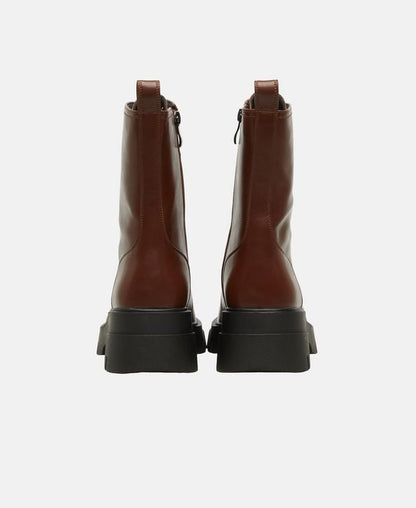 Schnürstiefeletten