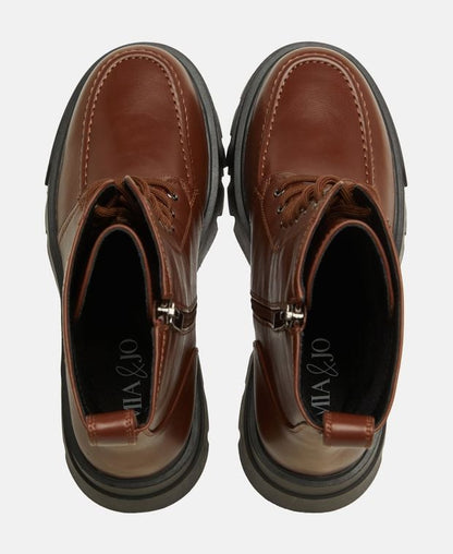 Schnürstiefeletten