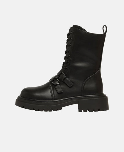 Schnürstiefeletten