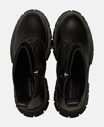 Schnürstiefeletten