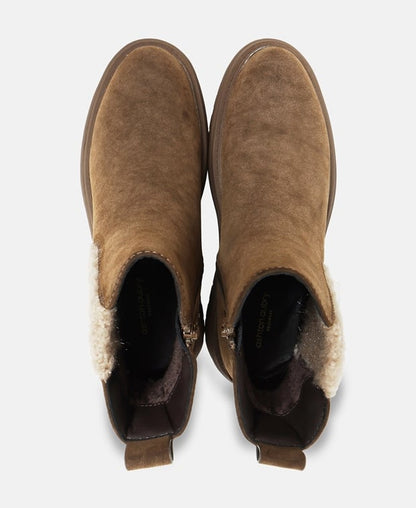 Chelsea Boots