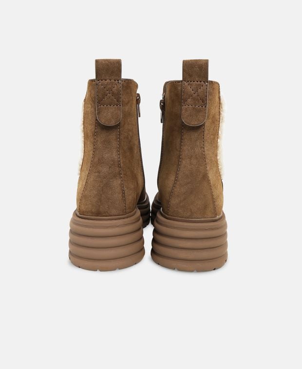Chelsea Boots