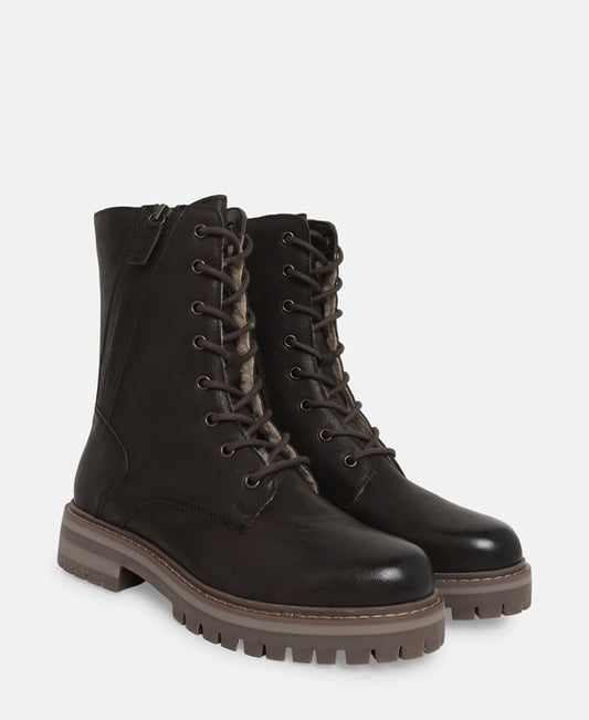 Schnürstiefeletten