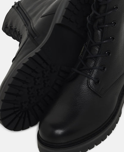 Schnürstiefeletten