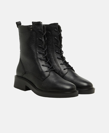 Schnürstiefeletten