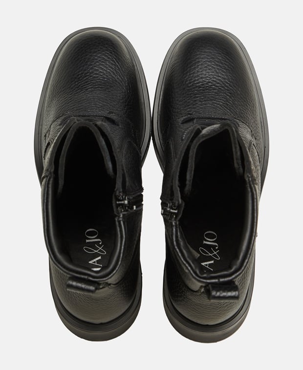 Schnürstiefeletten