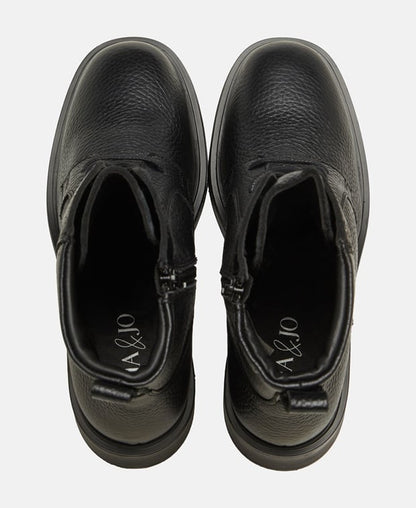 Schnürstiefeletten