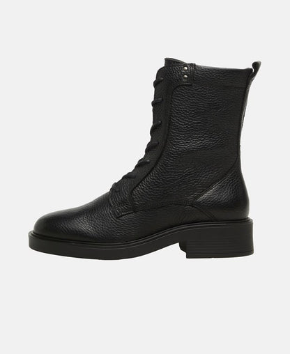 Schnürstiefeletten