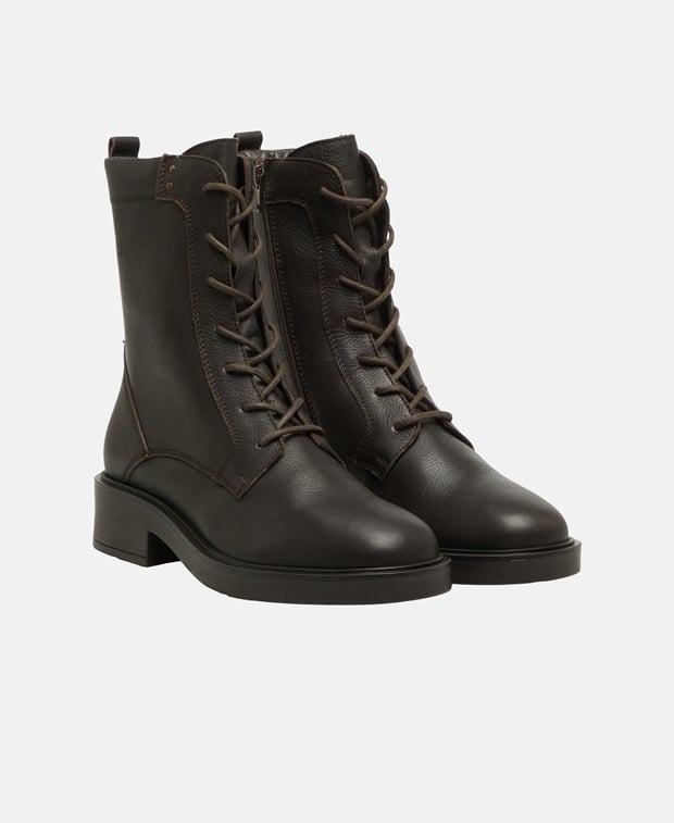 Schnürstiefeletten