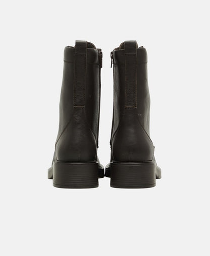 Schnürstiefeletten