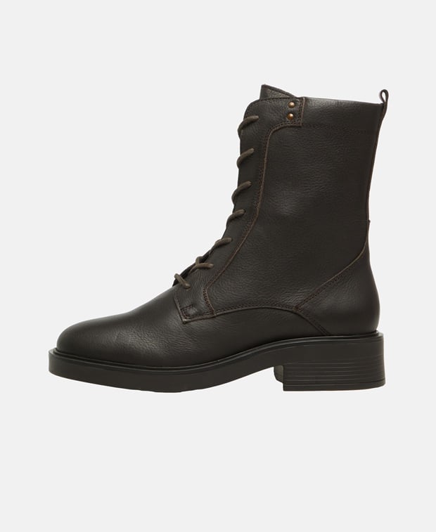 Schnürstiefeletten