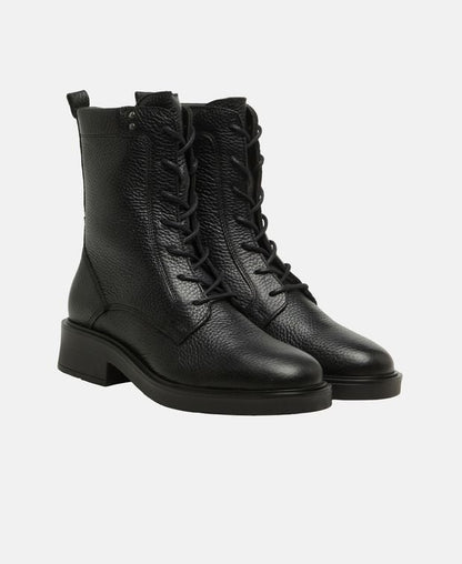Schnürstiefeletten