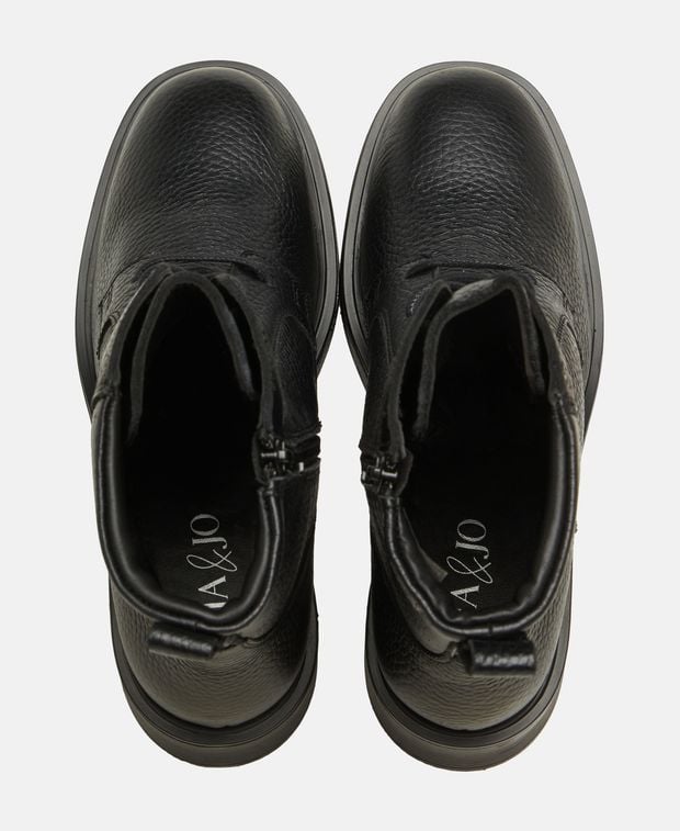 Schnürstiefeletten
