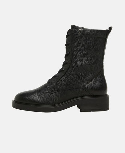 Schnürstiefeletten