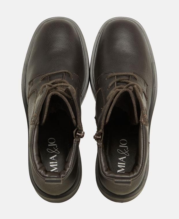 Schnürstiefeletten