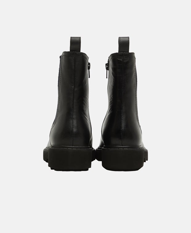 Chelsea Boots