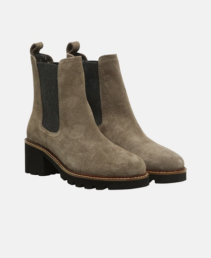 Chelsea Boots