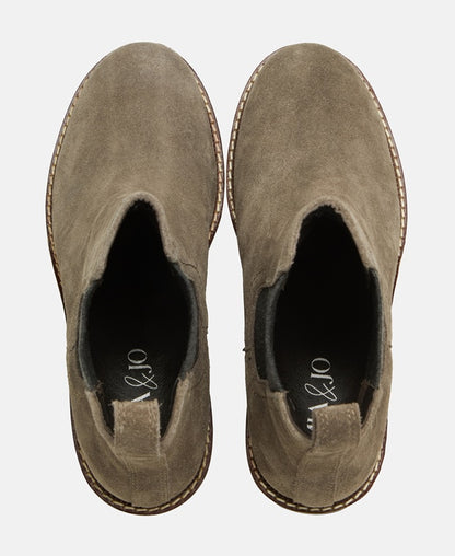 Chelsea Boots